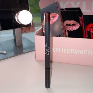 Brand New: Kylie Lip Liner (Leo)